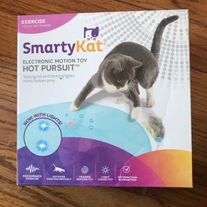 LIKE NEW!! SmartyKat Hot Pursuit “electronic motion toy”